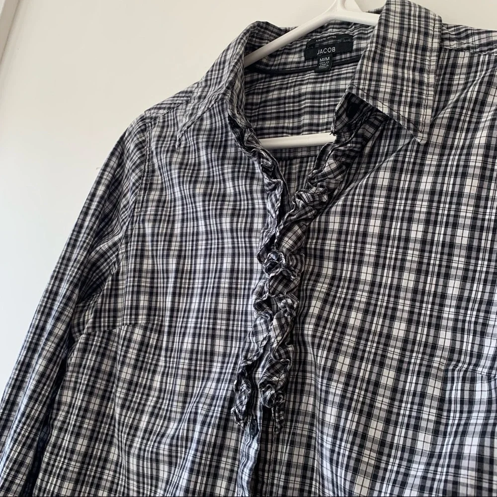 90’s Ruffled Blouse - Picture 2 of 10